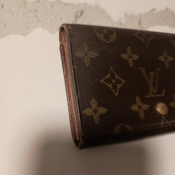 Louis Vuitton LV Monogram Porte Monnaie Tresor Wallet - Picture 2 of 11